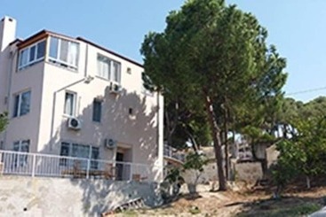 Camlaralti Pansiyon
