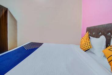 هتل Spot On Mangalam Guest House