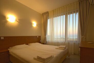 شقة فندقية Seagarden Villa Resort