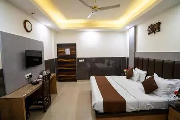 Hotel Mahajan International, Delhi Airport