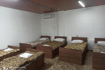 호텔 хостел готель колізей