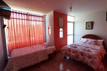 ペンション Marlon's House Nasca