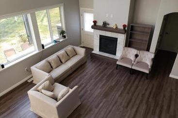 פנסיון The Grand Guesthouse Inn