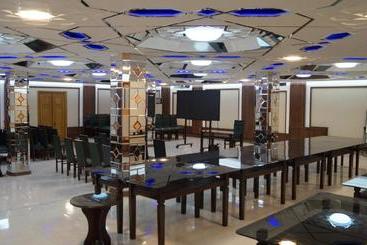 هتل Shahristan Plaza