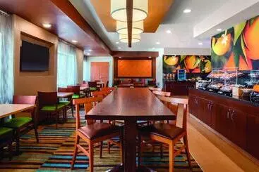 酒店 Comfort Inn & Suites