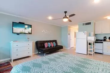 בית מלון כפרי Executive Keys Condominiums On The Beach