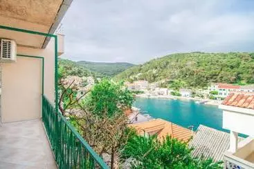 آپارتمان‌های توریست‌ها Apartments Ina