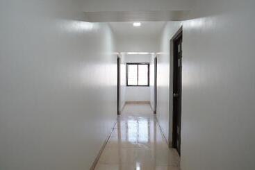 Szálloda Oyo 24432 Yash Residency