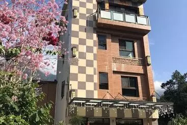 تختخواب و صبحانه Sin Ging Hong Resort