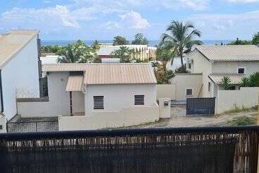 Pension (Hôtel basse catégorie) Lhacienda976