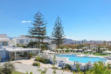 膳宿费 Naxos Nature Suites