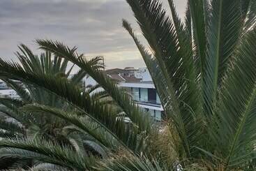 דירות לתיירים Casa Marina