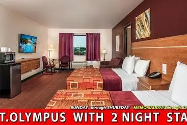 Grand Marquis Waterpark Hotel & Suites