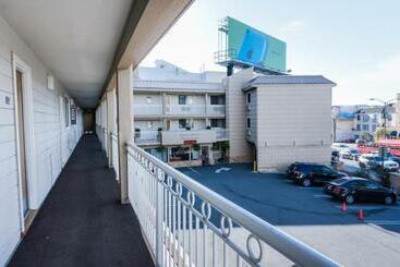 酒店 Francisco Bay Inn