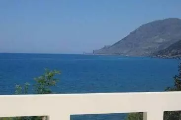 ツーリストアパートメント Ravdoucha Beach Studios