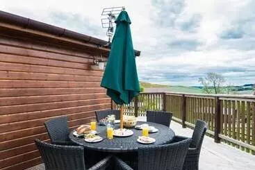 Turistihuoneistot Skylark Lodge With Hot Tub Near Cupar, Fife