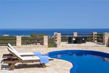 شقق خاصة سياحية Grecian Villas Chania