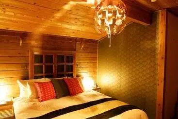 Hotel Snowball Chalet At Madarao Mountain