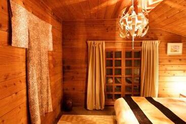 Hotel Snowball Chalet At Madarao Mountain