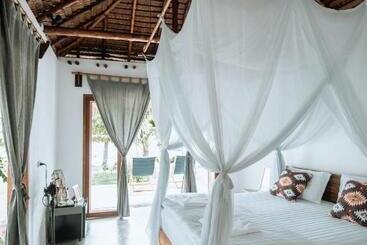 استراحتگاه Inhale @ Hill