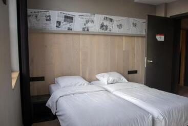 هتل Café Coureur Borgloon