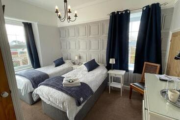 Pension The Brookfield