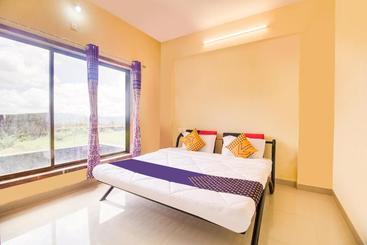 Hotel Spot On 61807 The Shelar Royal Inn