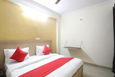 Hotell O A P Residency