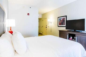 هتل Hampton Inn St. Charles St. Peters