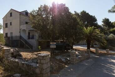 Pensão Rooms Villa Basica