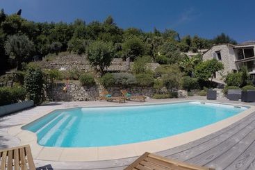 茅舍 Gîte Les Deux Roches