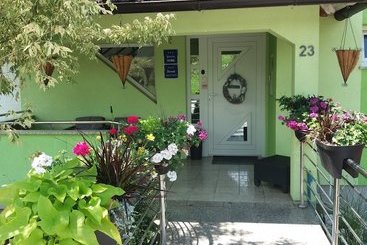 膳宿费 Rooms Grizzly