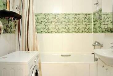 Жильё для туристов Apartment On Posyetskaya 32