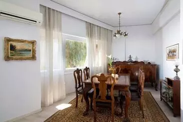 آپارتمان‌های توریست‌ها Bright Stylish Flat 10  Walk To Centre
