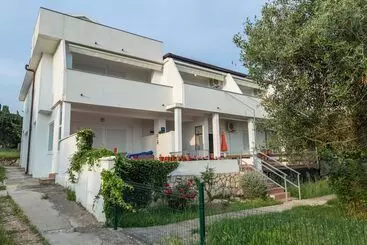 Turistihuoneistot Apartments By The Sea Semy