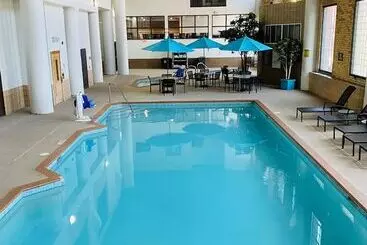 The Suites Hotel At Waterfront Plaza