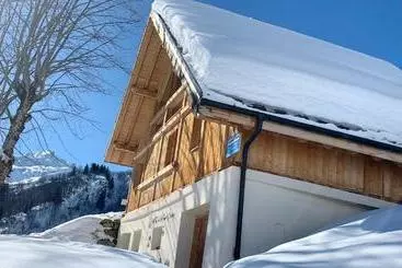 Apartamenty turystyczne Chalet Accueillant Avec Vue Sur La Montagne 180 M² Valmorel