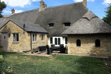 Family Friendly Cosy, Comfortable Historic Cottage