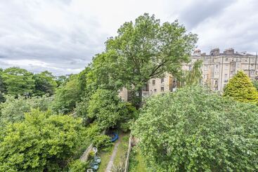 Turistlägenheter Gilda S Garden