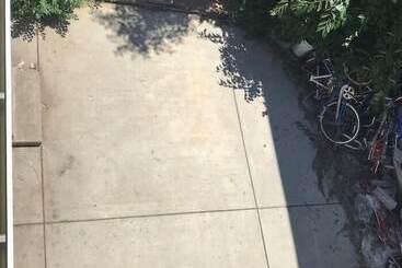 کلبه Cannabis Castle Historic Home In Baker District