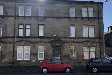 Turistlägenheter Ground Floor Apartment Near Gla Airport