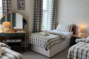 بنسيون Princetown Guesthouse