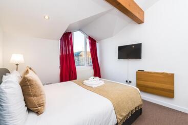 膳宿费 Thames View House