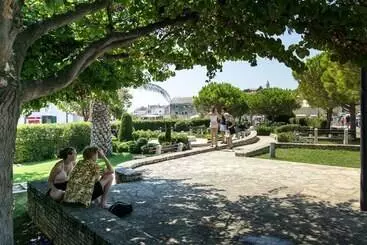 Turistihuoneistot Apartments Vladimir