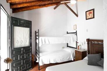 کلبه Algaba De Ronda