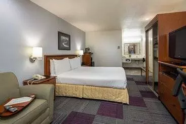 Отель Atherton Park Inn And Suites