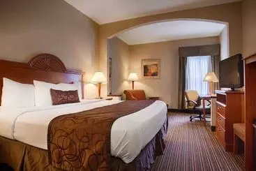 فندق Best Western Plus Edison Inn