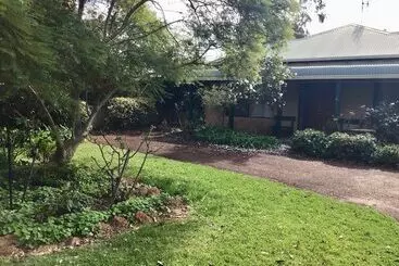 Apartaments turístics Discover The Charm Of Hakea Haven