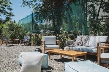 آپارتمانهای توریستها Mid Century Modern Villa Vintage Charm