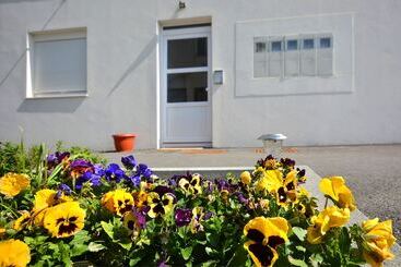 Turistlägenheter Luxury Apartment Mio